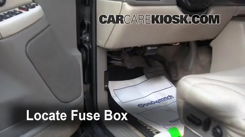 2002 GMC Yukon XL 2500 SLT 8.1L V8 Fuse (Interior)